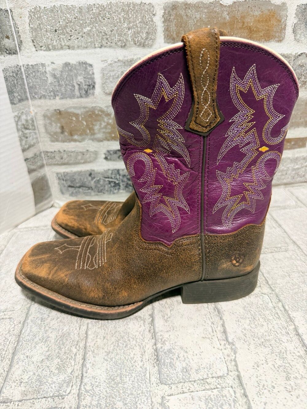 Ariat Tombstone Boots Youth Kids Size 4 Square Toe Cowboy Western 10015390